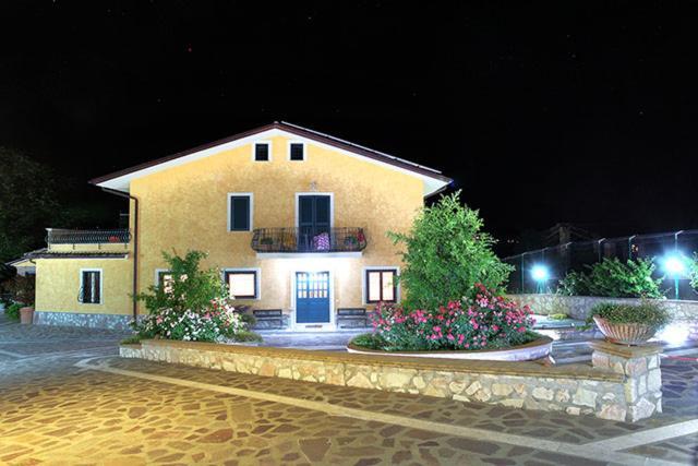 I Due Melograni Agriresort Tarano Dış mekan fotoğraf